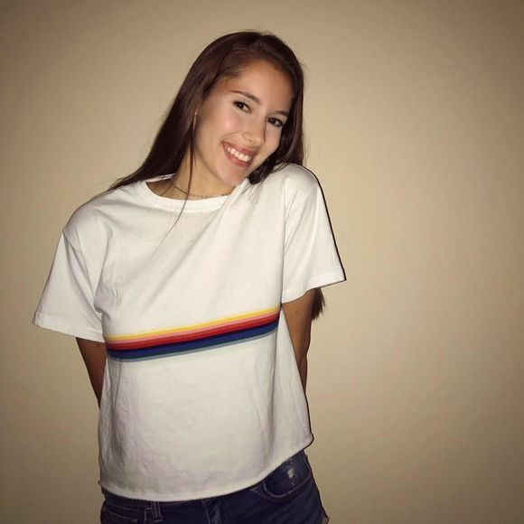 Meet your Posher, Alexis - Picture 1 of 1